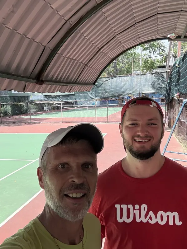 Evgeniy L выиграл(а) в спарринге у Artem Semenov со счетом 7:5, 6:3
