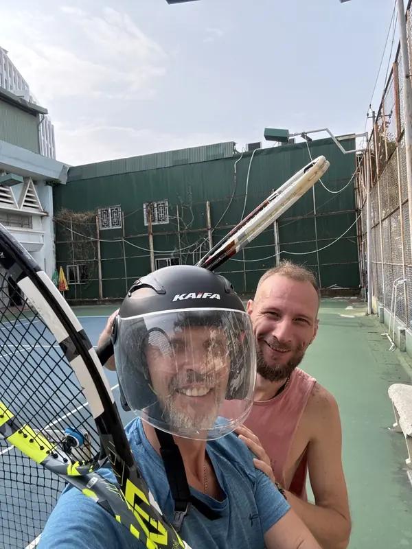 Evgeniy L выиграл(а) в спарринге у Andrei Prokopenko со счетом 6:4, 6:1