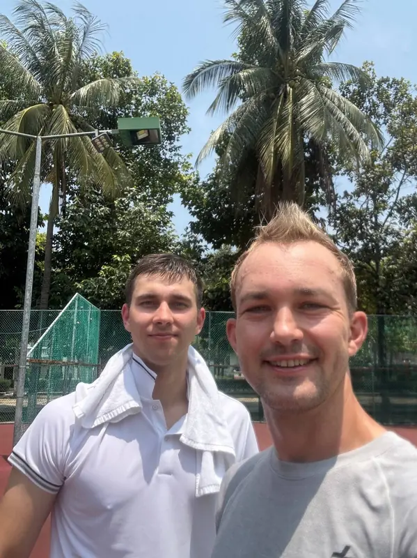 Evgeny Domnushkin выиграл(а) в спарринге у Dan Vol со счетом 6:2
