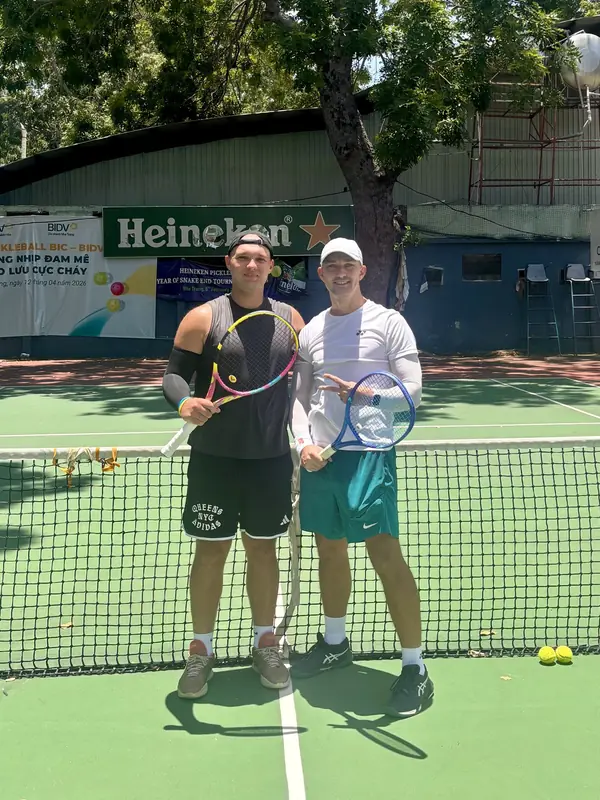 Evgeny Domnushkin выиграл(а) в спарринге у Mikhail Berdnikov со счетом 6:4, 3:0