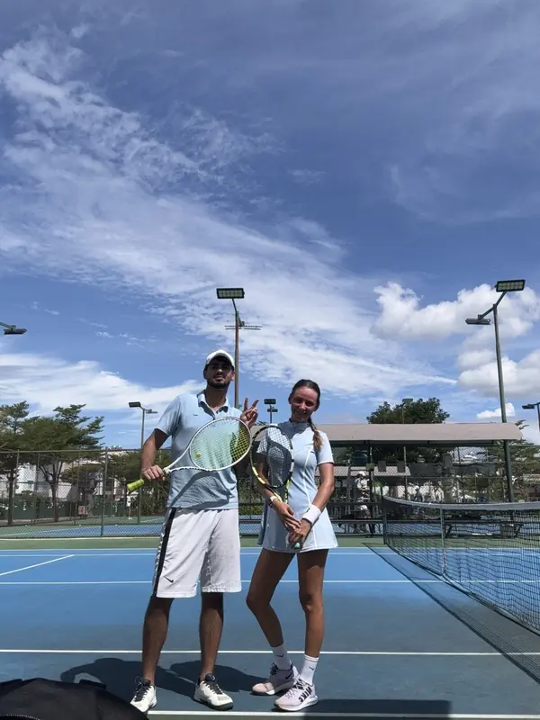Timur Abakarov выиграл(а) в спарринге у Olga Mirhorodska со счетом 6:0, 6:2