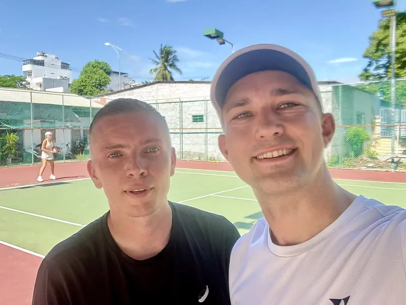 Evgeny Domnushkin выиграл(а) в спарринге у Oleg Chegodin со счетом 6:4, 2:1