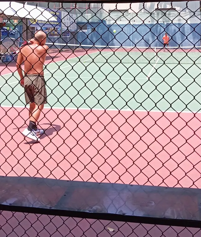 Konstantin Startsev выиграл(а) в спарринге у Sergei Sanochkin со счетом 6:2, 6:0
